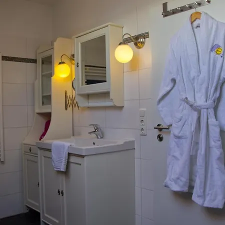 Holiday home Inselblume 07 - Mit Hund An Der Reiterkoppel