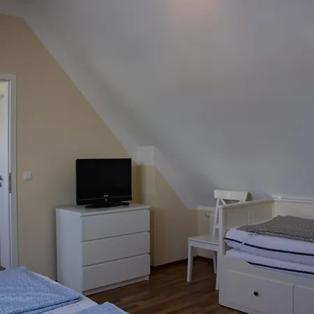 Holiday home Inselblume 07 - Mit Hund An Der Reiterkoppel *